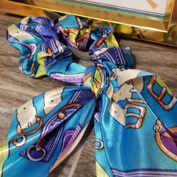3/30 ☘️ANTHROPOLOGIE Teal Silk Scarf Scrungi New - Picture 3 of 8